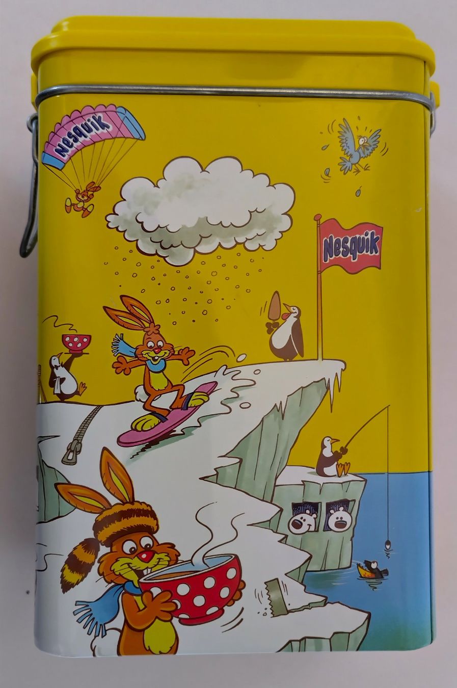 Ciclomotori: Nesquick Blechdose mit Bügelverschluss ab Fr. 16.- – Usato da Bellach venduto da JingleJerry 3