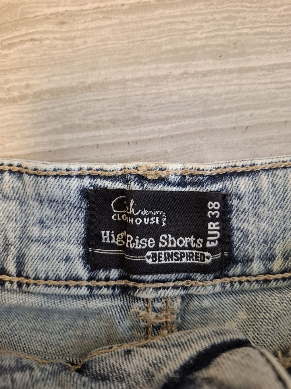 Jeans: short en jeans taille 38 – Gebraucht aus Ecublens FR von ame_y8tq 3