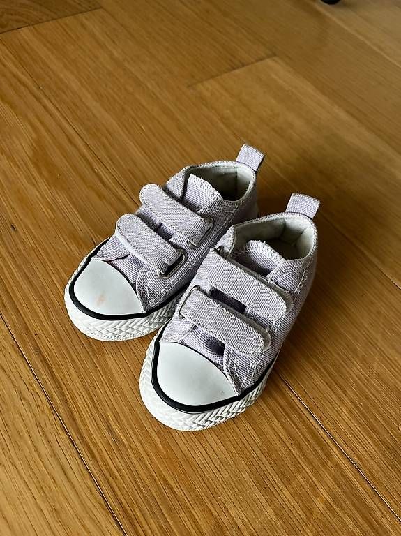 Scarpe per ragazzi: Schuh leuchtet Gr. 21/22 – Usato da Balgach venduto da RianaT