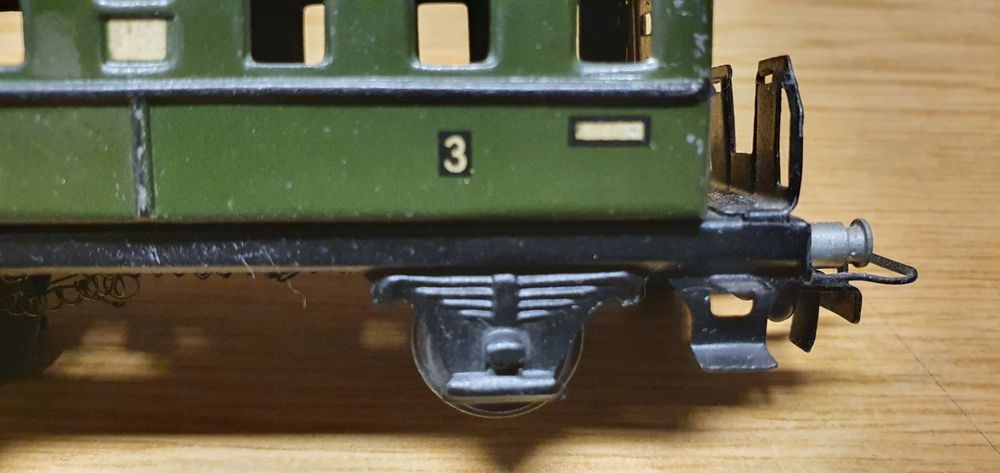 Märklin 4 Personenwagen Aus Blech 327 Ci 18t Antik Von 1935 | Kaufen ...