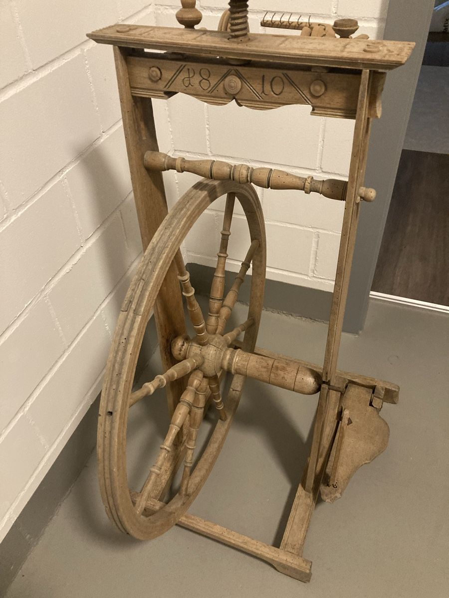 Ruote per filare: Antikes Spinnrad – Usato da Luthern Bad venduto da Peter686 1