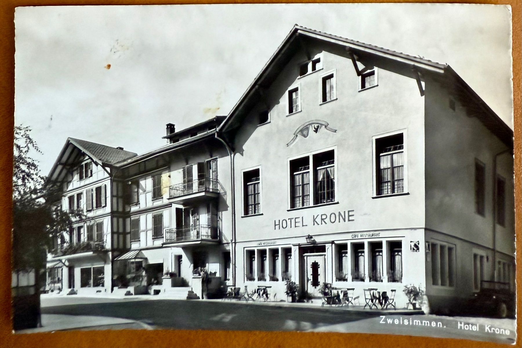 Cartoline postali: Zweisimmen  - Hotel Krone 1957 – Usato da Lutry venduto da Ediego