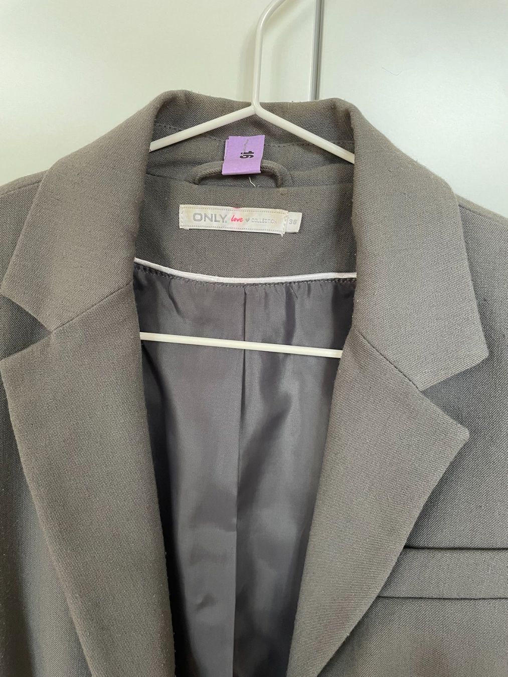Only Giacche: Blazer grau Gr. 38 – Usato da Neunkirch venduto da autoscooter57 1