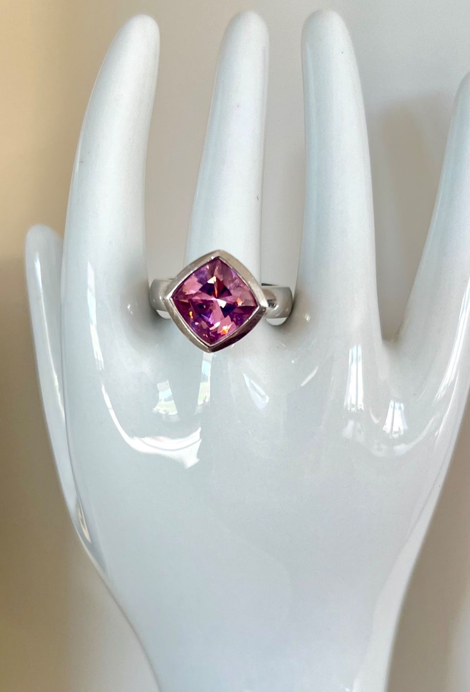 Anelli: Farbspiel: Silberring 925 mit grossem, facettiertem Amethyst – Usato da Ruswil venduto da artbyhand 4