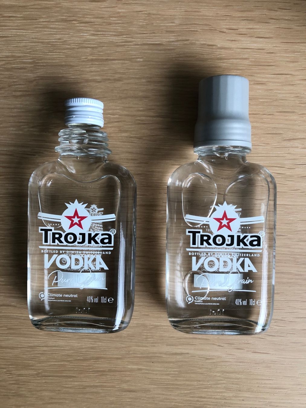 Trojka Bevande alcoliche: TROJKA Vodka reines Getreide 40%Vol 10cl – Nuovo (secondo la descrizione) da Wald ZH venduto da mlnt 4