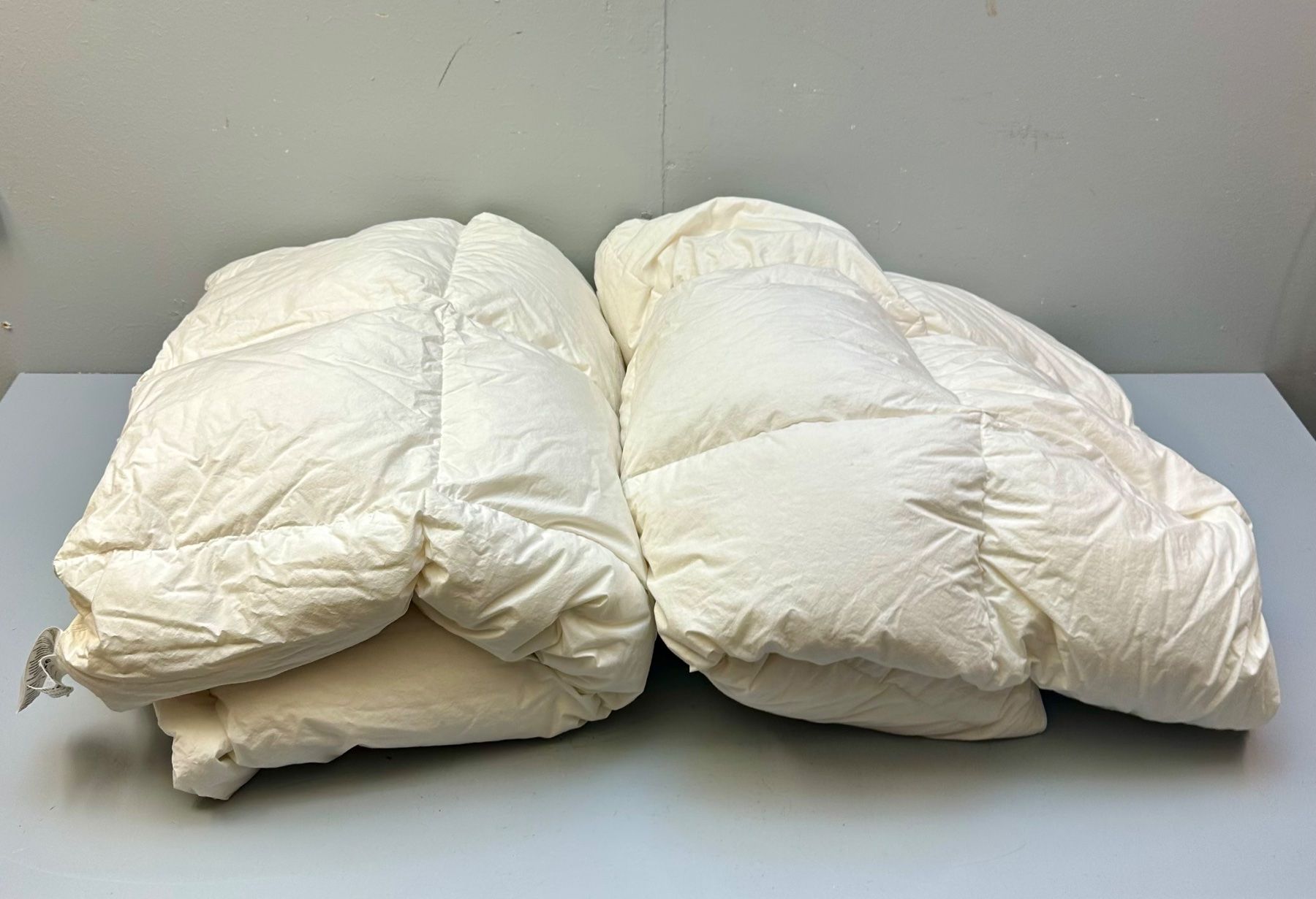 Decken: 2x KINDERDUVETS AB 1.-!!! – Gebraucht aus Zürich von NIKI777
