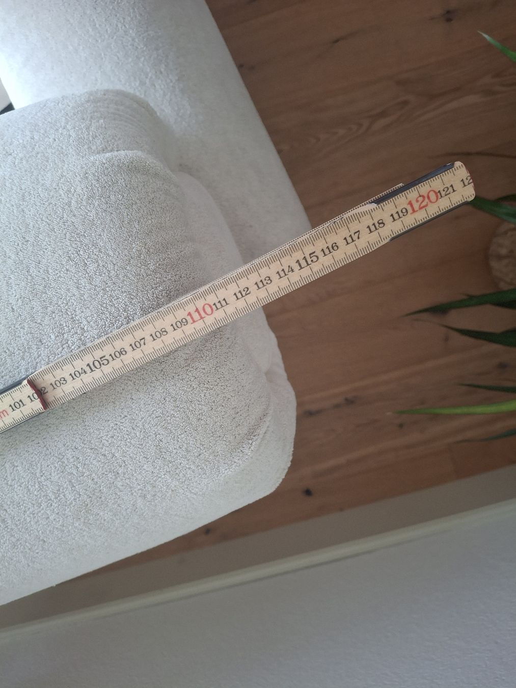 Poltrone: Grosser weisser Sessel – Usato da Oberdiessbach venduto da guy_7blb 7