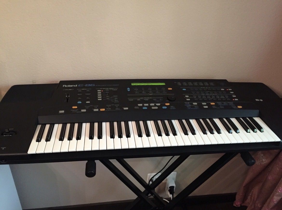 Roland Strumenti musicali: Roland E-86 Keyboard – Usato da Adliswil venduto da L_RW