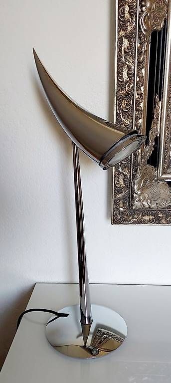 Lampade: Philippe Starck Ara von Flos – Usato da Steffisburg venduto da THE-NORTH-FACE