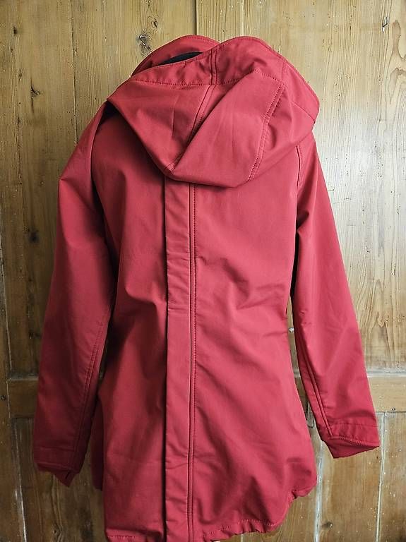 Giacche: Mamalila Softshell rot S – Usato da Hergiswil NW venduto da Bergsunne 1
