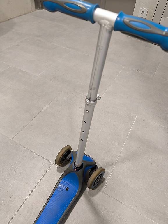 Kickboard: Trottinette Globber 3 roues  Bon état – Gebraucht aus Bulle von EllaFamily 2