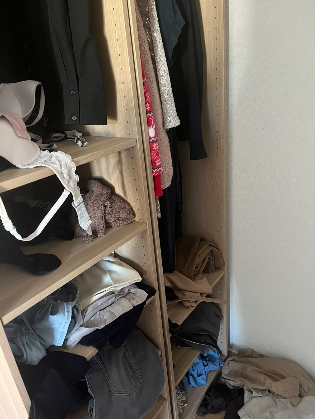 Ikea Armadi: IKEA Pax Schrank 3-Teilig – Usato da Ebikon venduto da JosieB 2