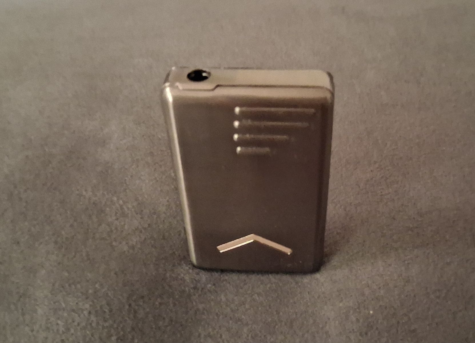 Marlboro Accendini: Briquet de collection "Marlboro" Gold – Nuovo e nell'imballaggio originale da St-Imier venduto da supernova21 1