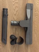 DYSON DC29 Zwei Saugaufsätze und Halterung
