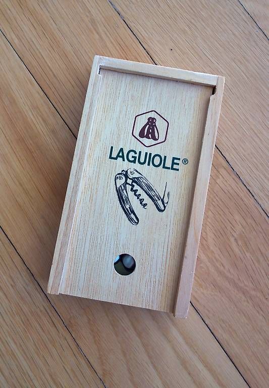 Apribottiglie & Tappi per chiusura: Laguiole Kellnermesser/ Korkenzieher in Holzbox – Usato da Uitikon Waldegg venduto da elj_q22m 1