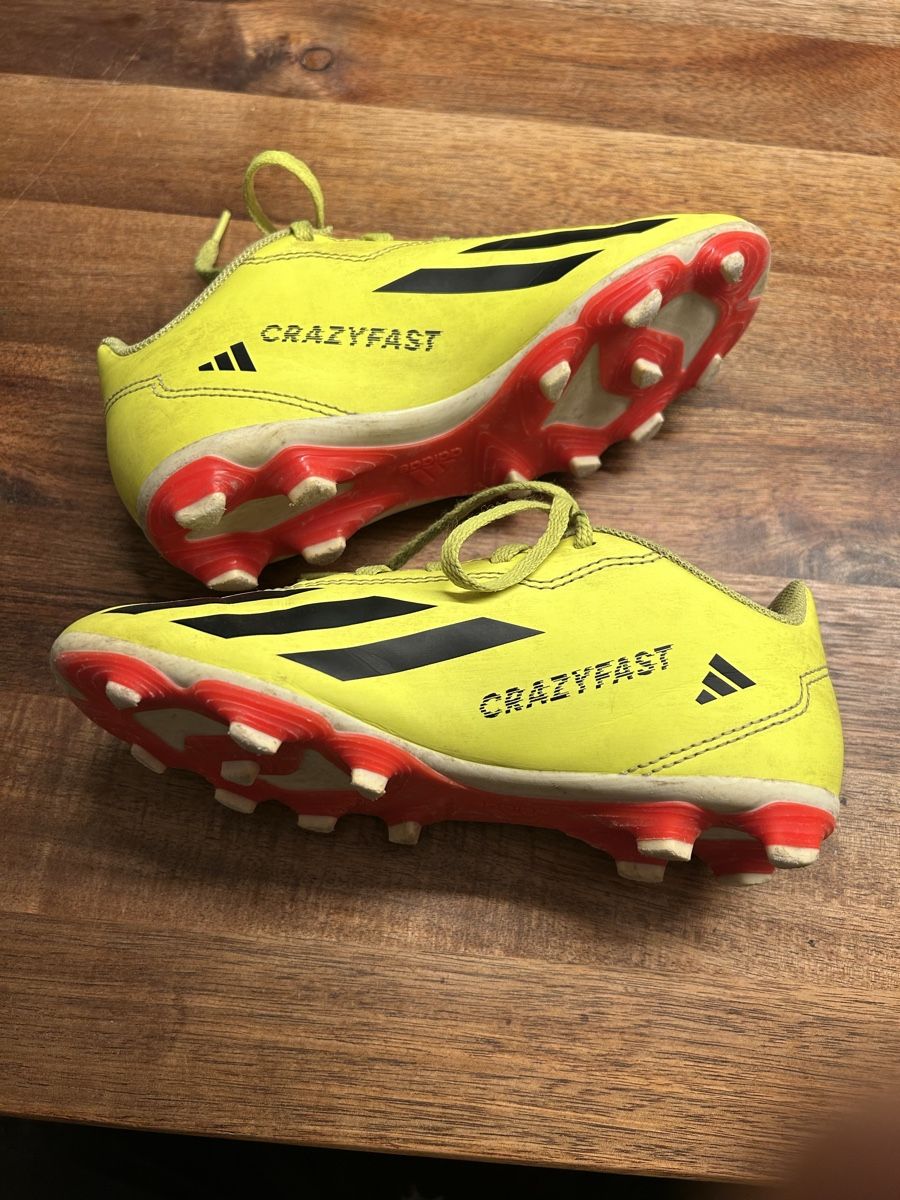 Adidas Scarpe da uomo: Fussballschuhe Adidas Crazyfast Gr.32 – Usato da Obbürgen venduto da musigschopf