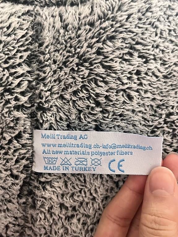 Spielzeuge: Riesen teddybär gross – Gebraucht aus Niederwangen BE von mcp_l62p 1