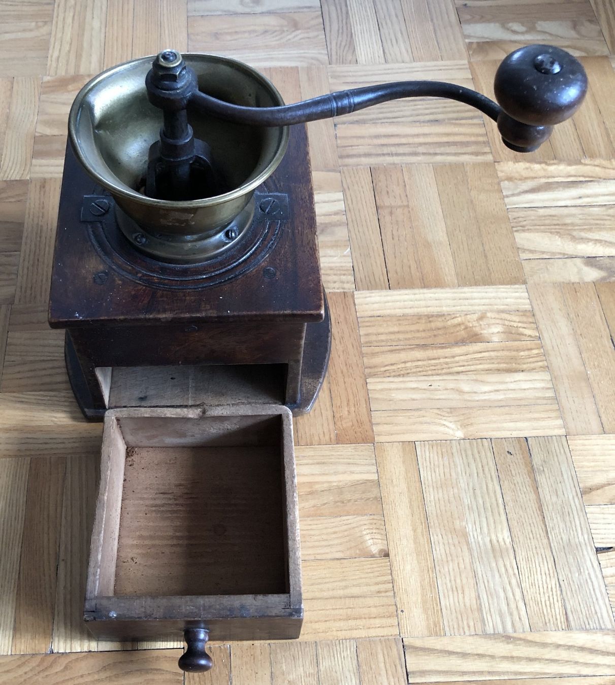Elettrodomestici da cucina: Antike Kaffeemühle aus Holz – Usato da Binningen venduto da Steffisboerse 1