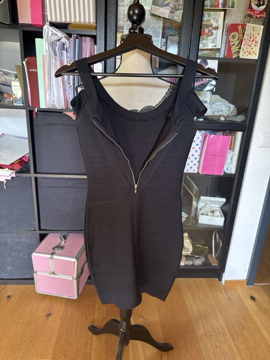 Guess Vestiti: Guess kleid – Usato da Schiers venduto da lenisenka 1
