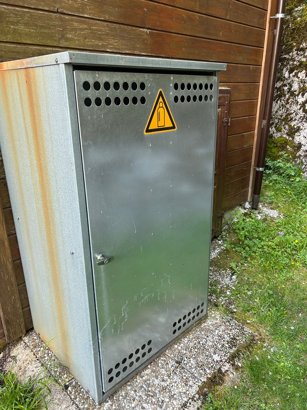 Armadi: Armoire gaz – Usato da Enney venduto da Hardbo