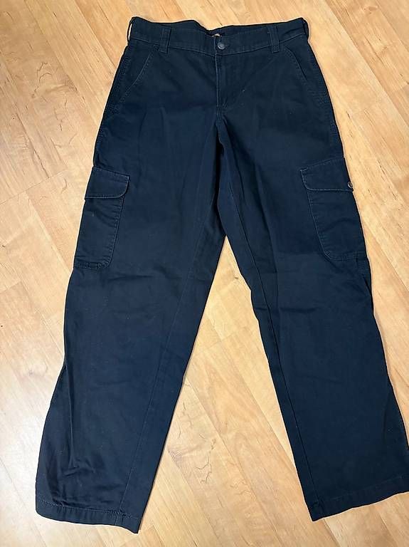 Dickies Pantaloni: Schwarze Cargohose Dickies Gr. 27 – Usato da Willisau venduto da ani_gtk8
