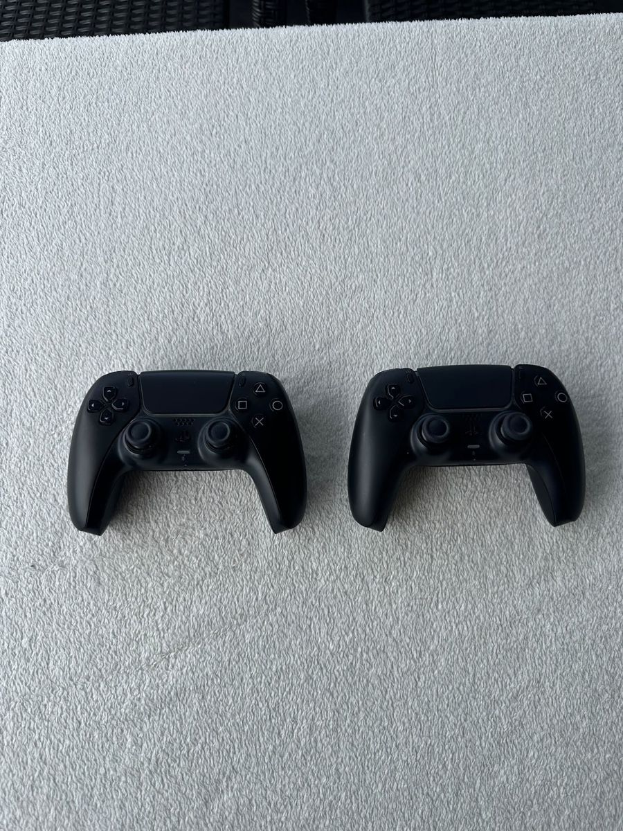 Sony Controller: PS5 controller – Usato da Villmergen venduto da Edith03