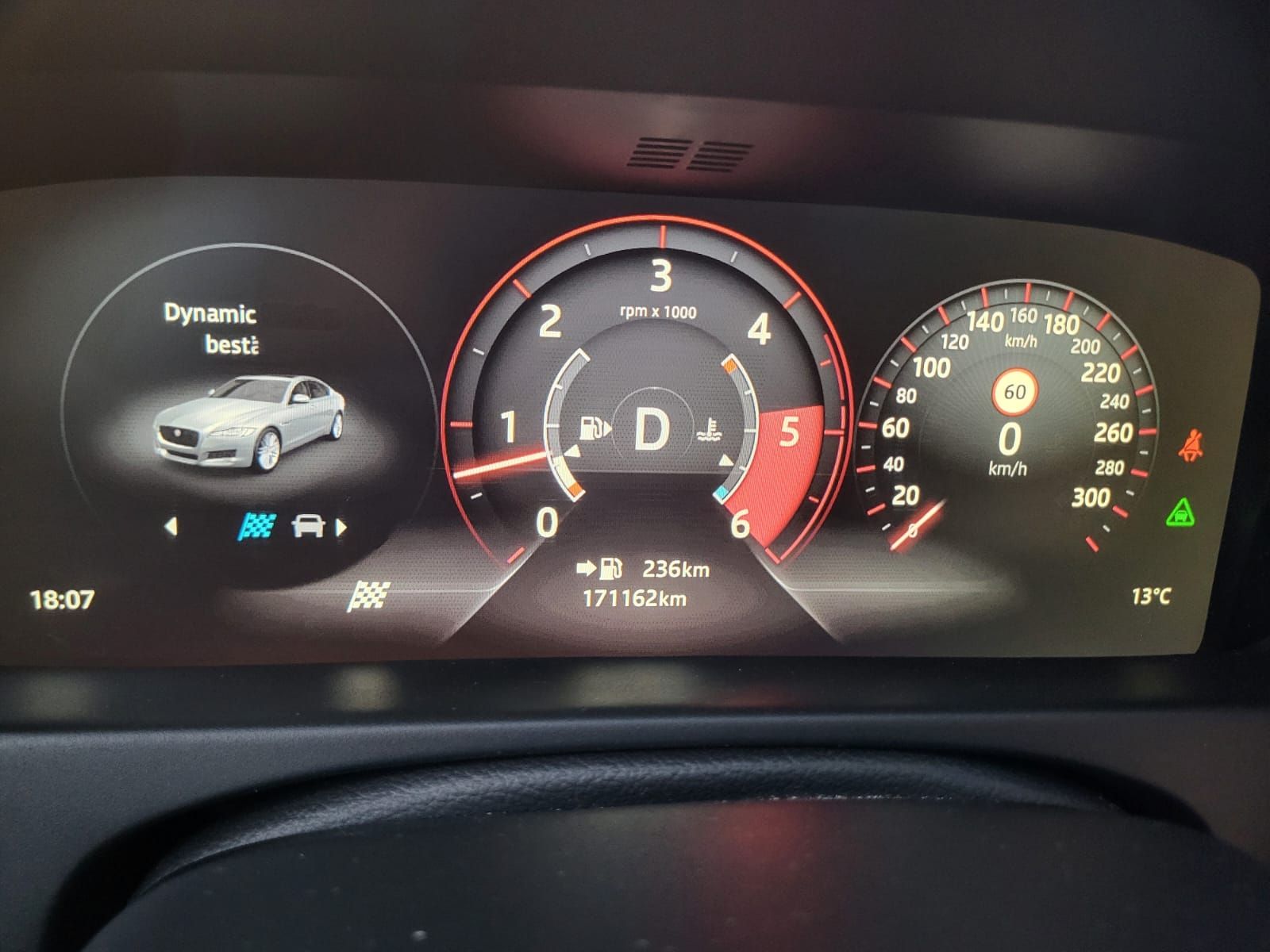Jaguar Automobili: JAGUAR XF 3.0 – Usato da Wetzikon ZH venduto da sha_96dr 9