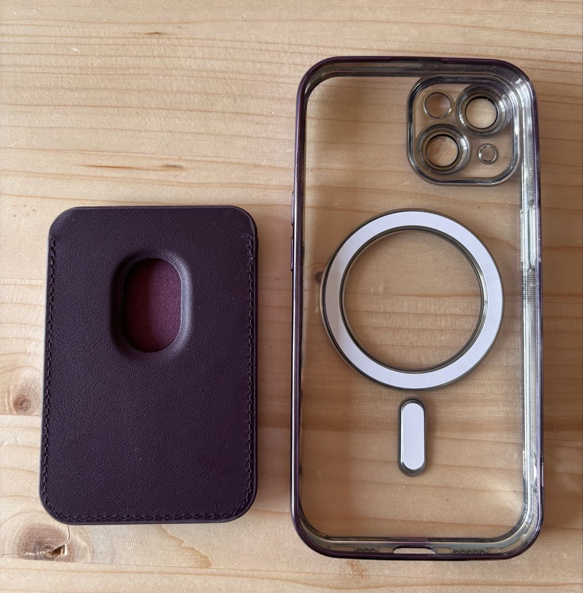 Apple Cover & Protezioni schermo: iPhone 15 Hülle und Kartenhalter fast wie neu – Usato da Flims Dorf venduto da fon_8p6n 1