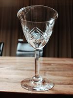 10 Kristall Weingläser (6 Weiss-/4 Rotwein)