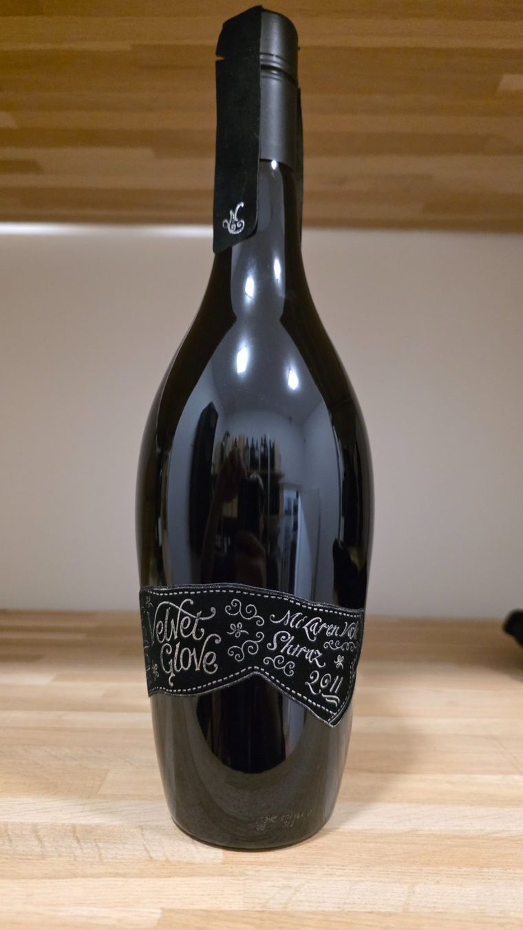 Wein: Velvet Glove Shiraz 2011 - 75cl – Neu und originalverpackt aus Steinmaur von Mediascan