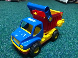 Spielzeugauto Kipplaster von WADER