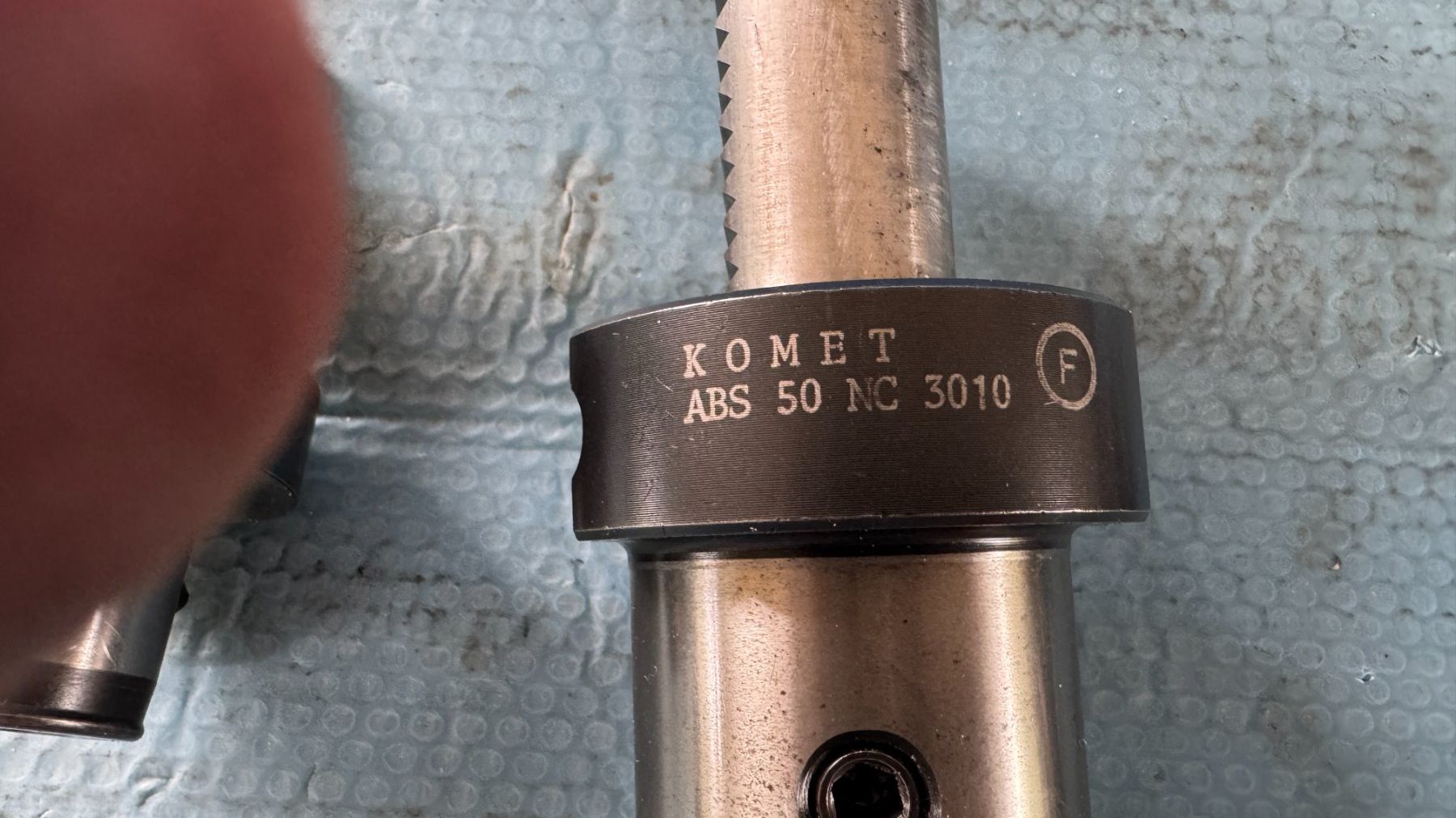 Tutti gli attrezzi: Wendeplattenbohrer mit VDI 30 Halter KOMET – Usato da Magden venduto da Fmtech 5