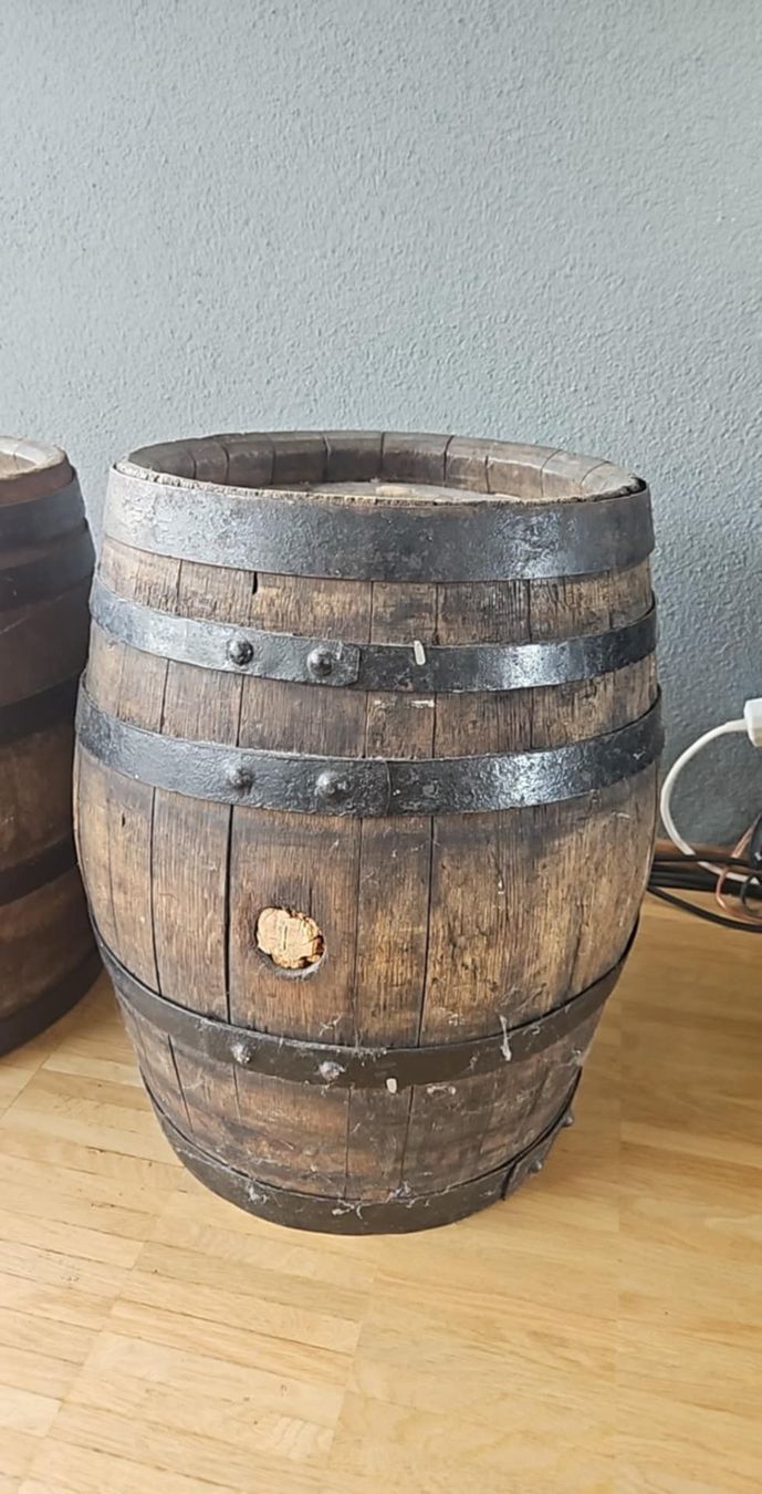 Altro: 2 alte Holzfässer – Usato da Luzern venduto da schuhparadies159 4