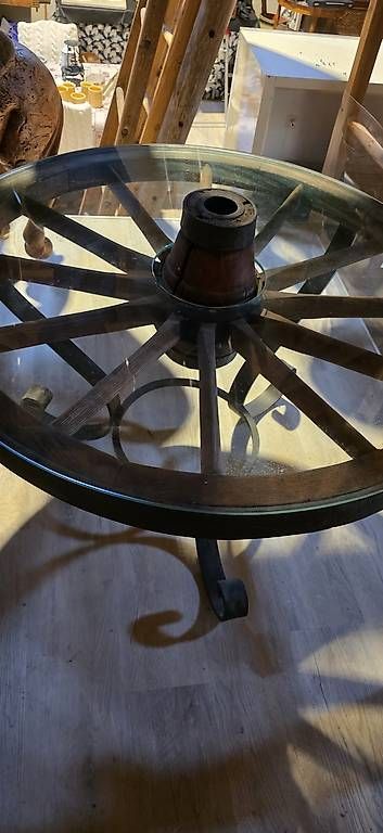 Tavoli: Jolie table  – Usato da Saubraz venduto da Caly0 1