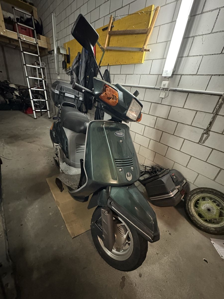 Yamaha Scooter: Yamaha Beluga 125 4Takt – Difettoso da Egg b. Zürich venduto da Flipmeister 1