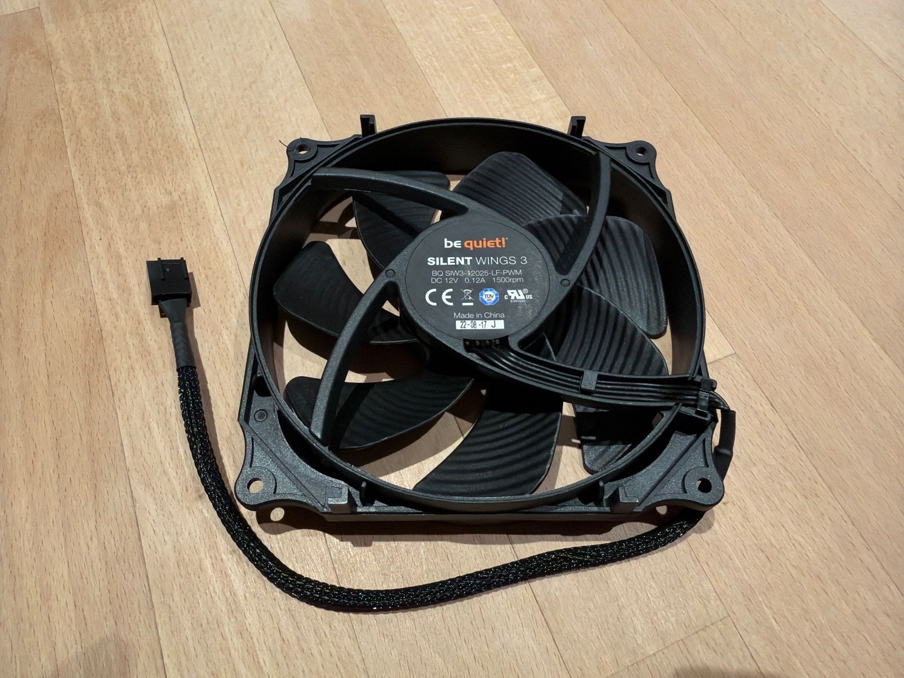 beQuiet! Ventilatori: be quiet! Silent Wings 3 120mm PC Lüfter – Usato da Guntershausen venduto da Coffeebean02