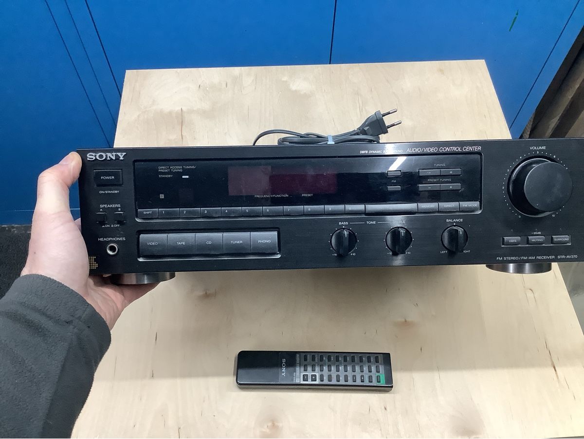 Sony Receiver: Sony STR-AV370 – Gebraucht aus mastrils von  1