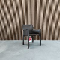 Cassina Cab 413 Stuhl in Braunem Leder