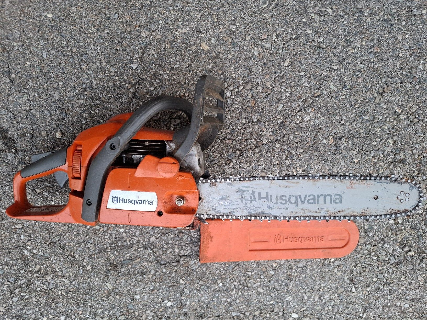 Husqvarna Seghe: Husqvarna Benzinkettensäge 435 – Usato da Wolfhalden venduto da B.Dobler91 2