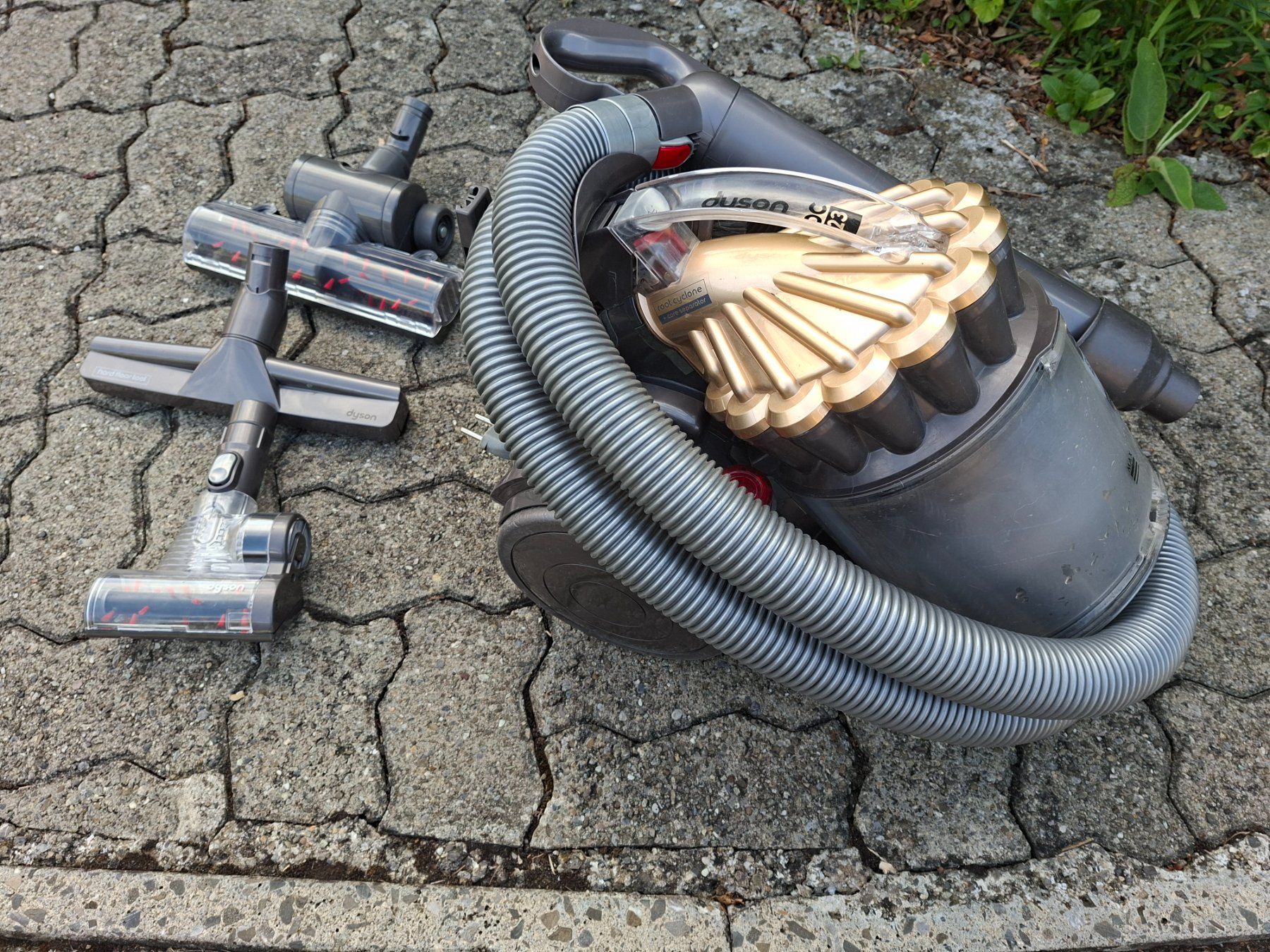 Dyson Aspirapolveri & Accessori: Staubsauger Dyson DC 23 – Usato da Uetendorf venduto da jumaijumai 2