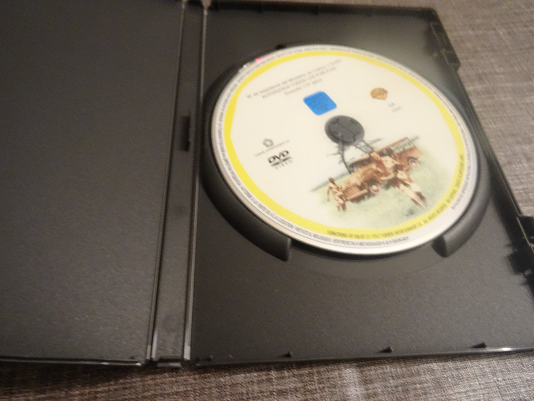 Tutti i DVDs: DVD Flammen über Afrika – Usato da Olten venduto da Disc-Verkauf 1