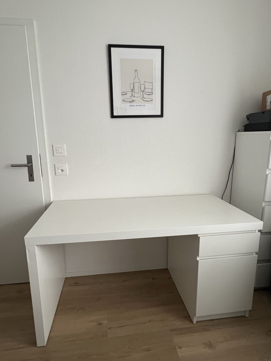 Scrivanie: Ikea Schreibtisch Malm – Usato da Dottikon venduto da Corkoc11