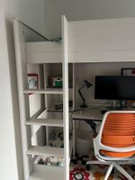 Hochbett mit integriertem Schreibtisch, Top Zustand!