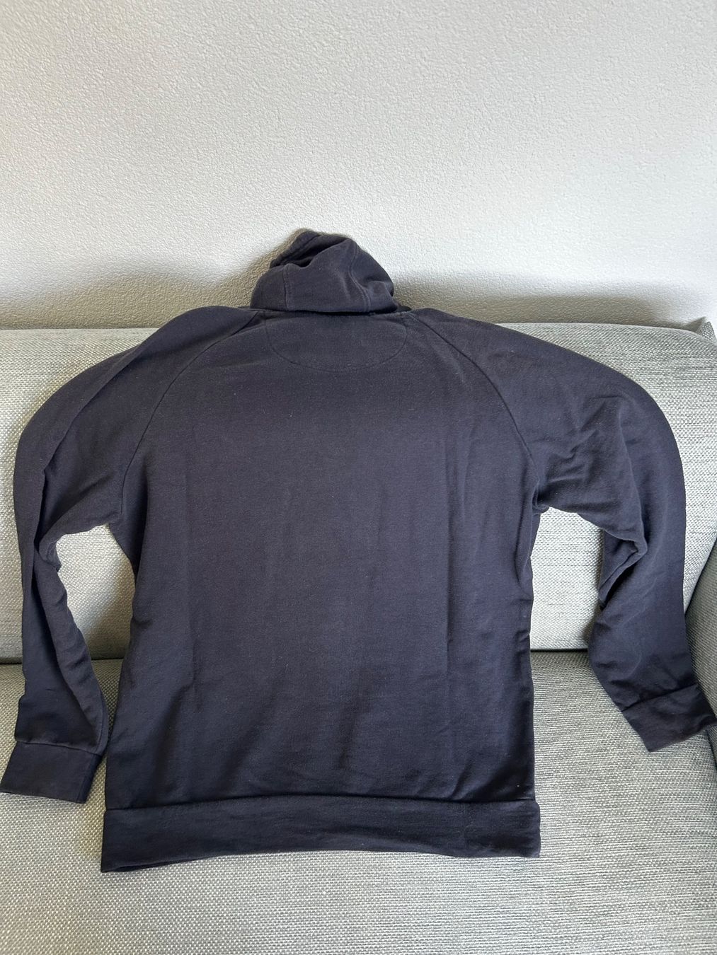 Maglioni & Felpe: Pull Visitor bleu gris marine, taille M – Usato da Steckborn venduto da DavidLM 2