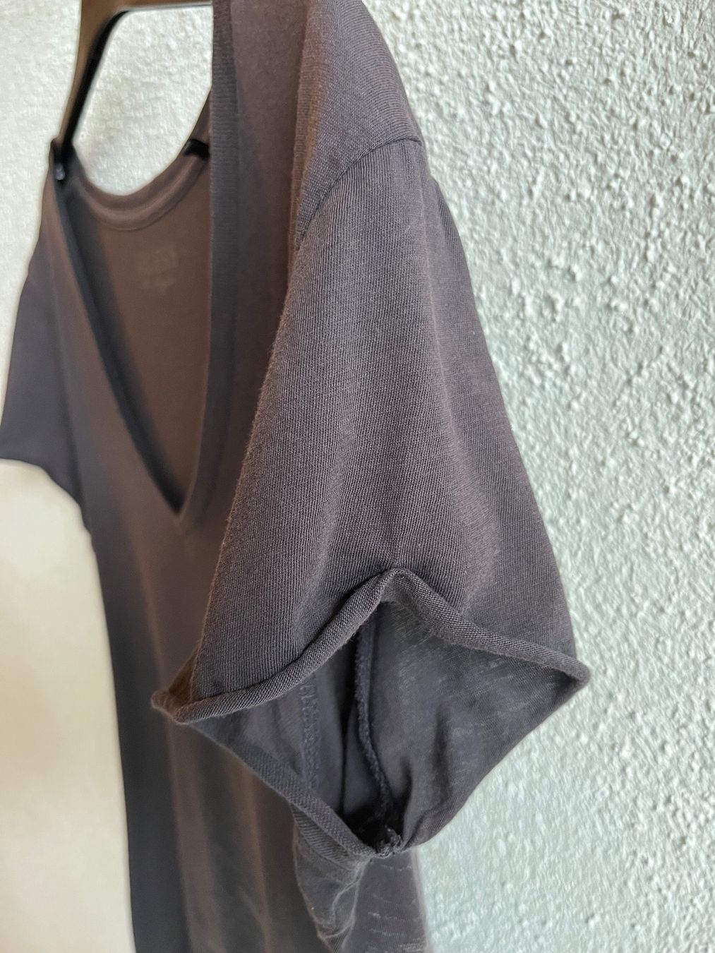 Guess T-shirt: dunkelgraues T-Shirt - Guess – Usato da Jonschwil venduto da juliana_pluess 5