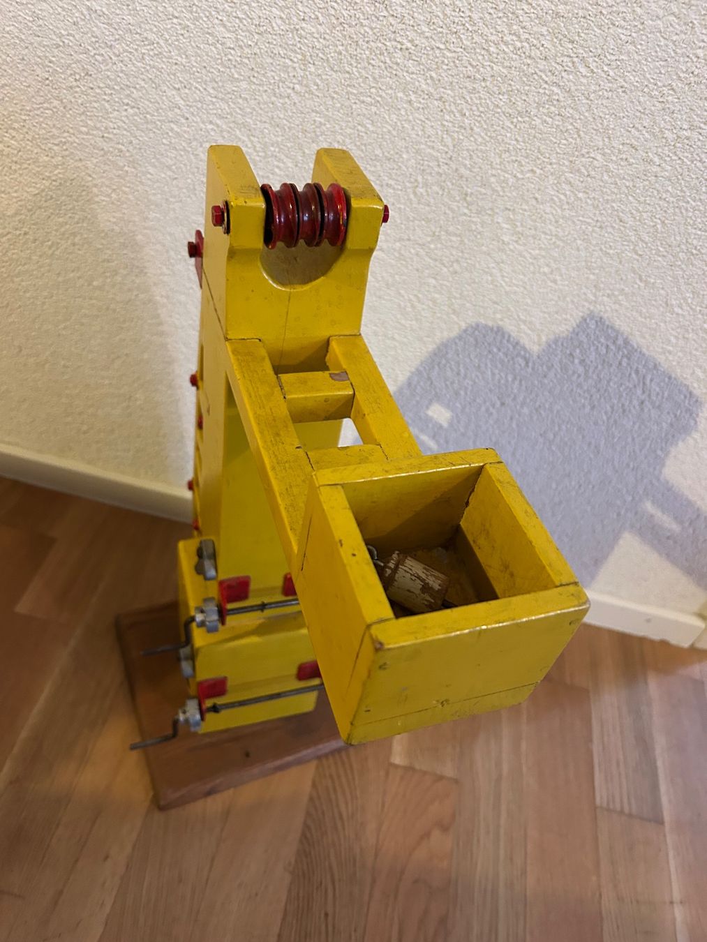 Giocattoli: Spielzeug Kran Holz alt Vintage – Usato da Basel venduto da toy_t8bb 1