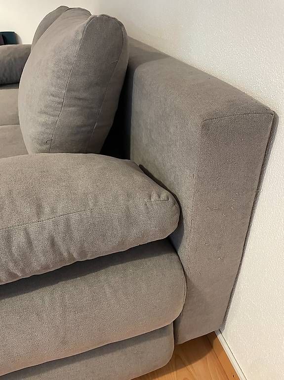 Divani: Graues Schlafsofa in gutem Zustand – Usato da Schaan venduto da shc_tf7k 2