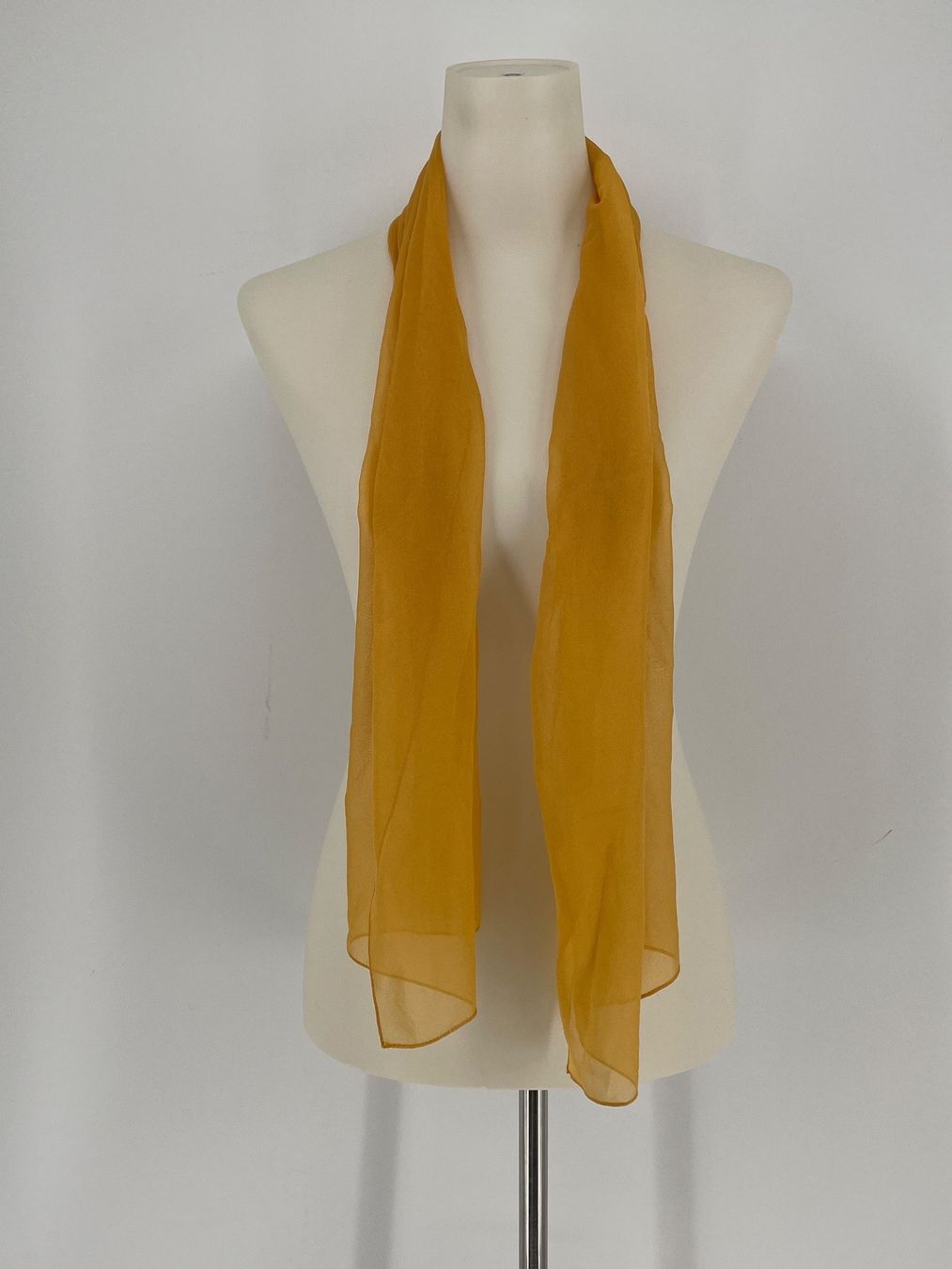 Foulards, Tücher & Schals: Foulard – Gebraucht aus Auenstein von moin. 1