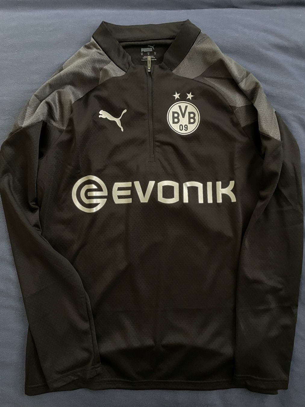 Puma Canottiere & Pantaloni: BVB BORUSSIA DORTMUND TRAINING TOP PULLOVER FUSSBALL – Nuovo e nell'imballaggio originale da Rain venduto da JerseyLegends 1