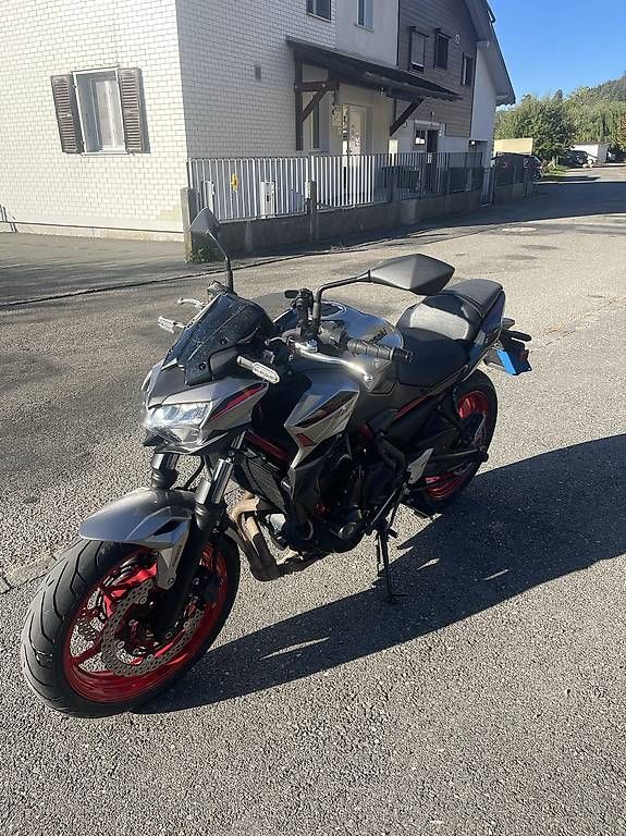 Strada: Kawasaki Z650 – Usato da Cortébert venduto da Caryl29